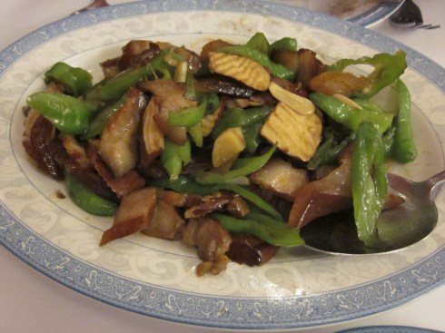 Smoked pork with dried tofu