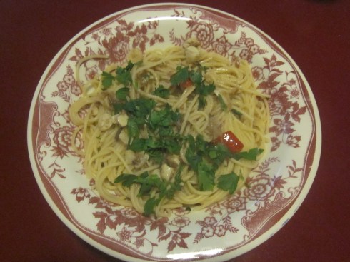 Spaghetti with anchovy sauce
