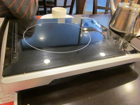 The hot pot heating device.