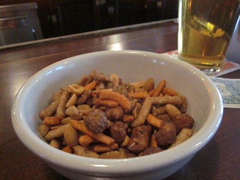 Spaten and nuts