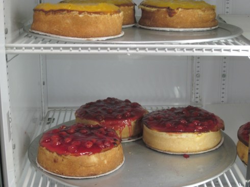 Cheese Cake with fruit.