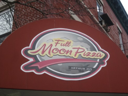 Full Moon Pizza