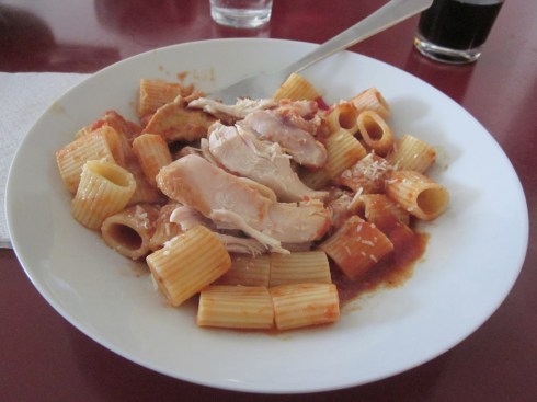 Pasta with chicken gravy