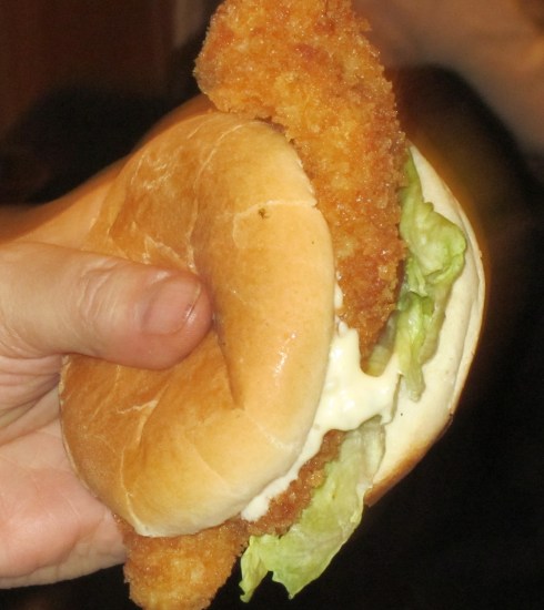 Tartar sauce fish sandwich